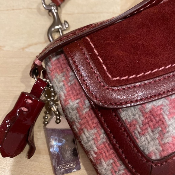 Coach houndstooth wristlet! - Picture 2 of 5